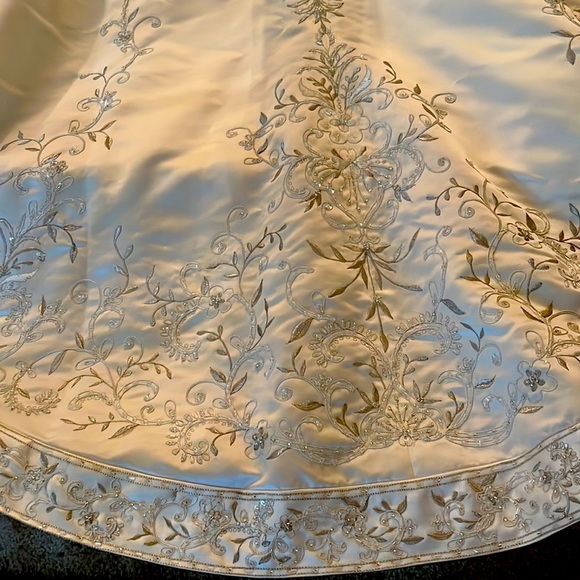 Mori Lee by Madeline Gardner - Picture 4 of 10